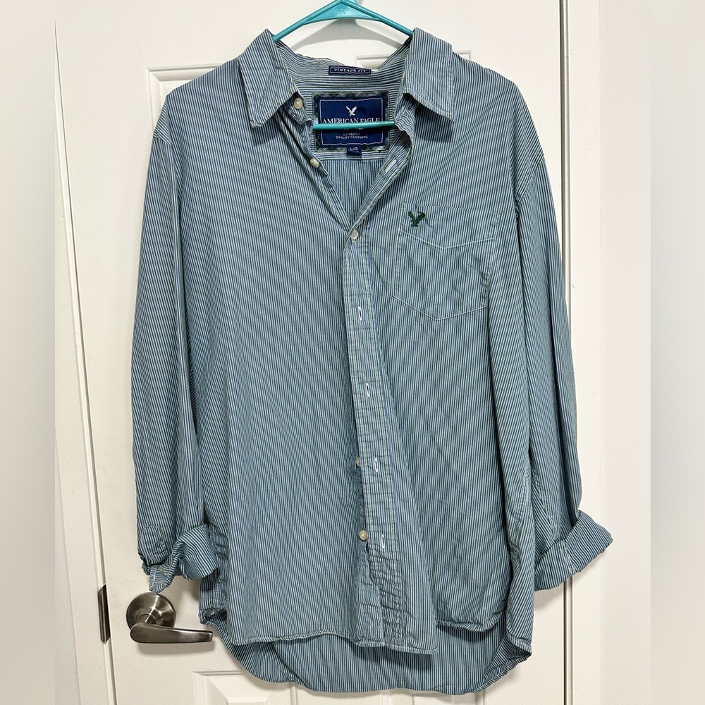 American Eagle Outfitters Blue Pinstripe Casual Shirt - Vintage Fit